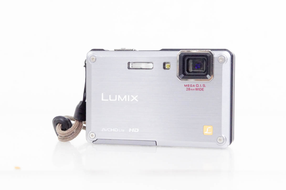 中古 Panasonicパナソニック コンパクトデジタルカメラ LUMIX