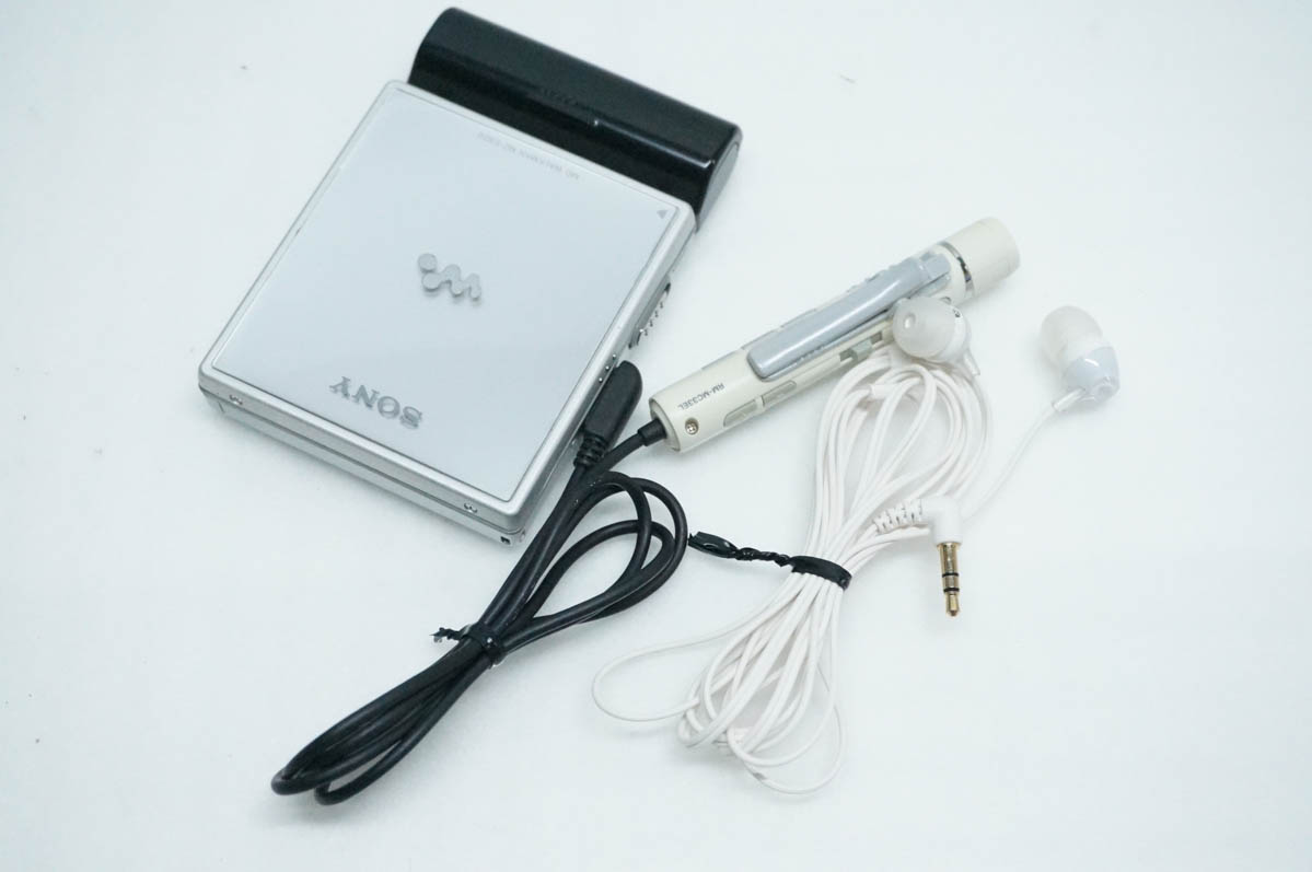 中古 C SONYソニー ポータブルMDプレーヤー MDウォークマン MZ-E620