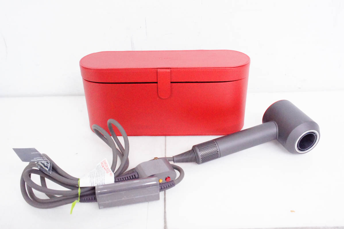 【未使用】Dyson ヘアドライヤー HD01 ブラック ダイソン ダイソン ドライヤー ブラック 美品 アタッチメント付き 箱あり