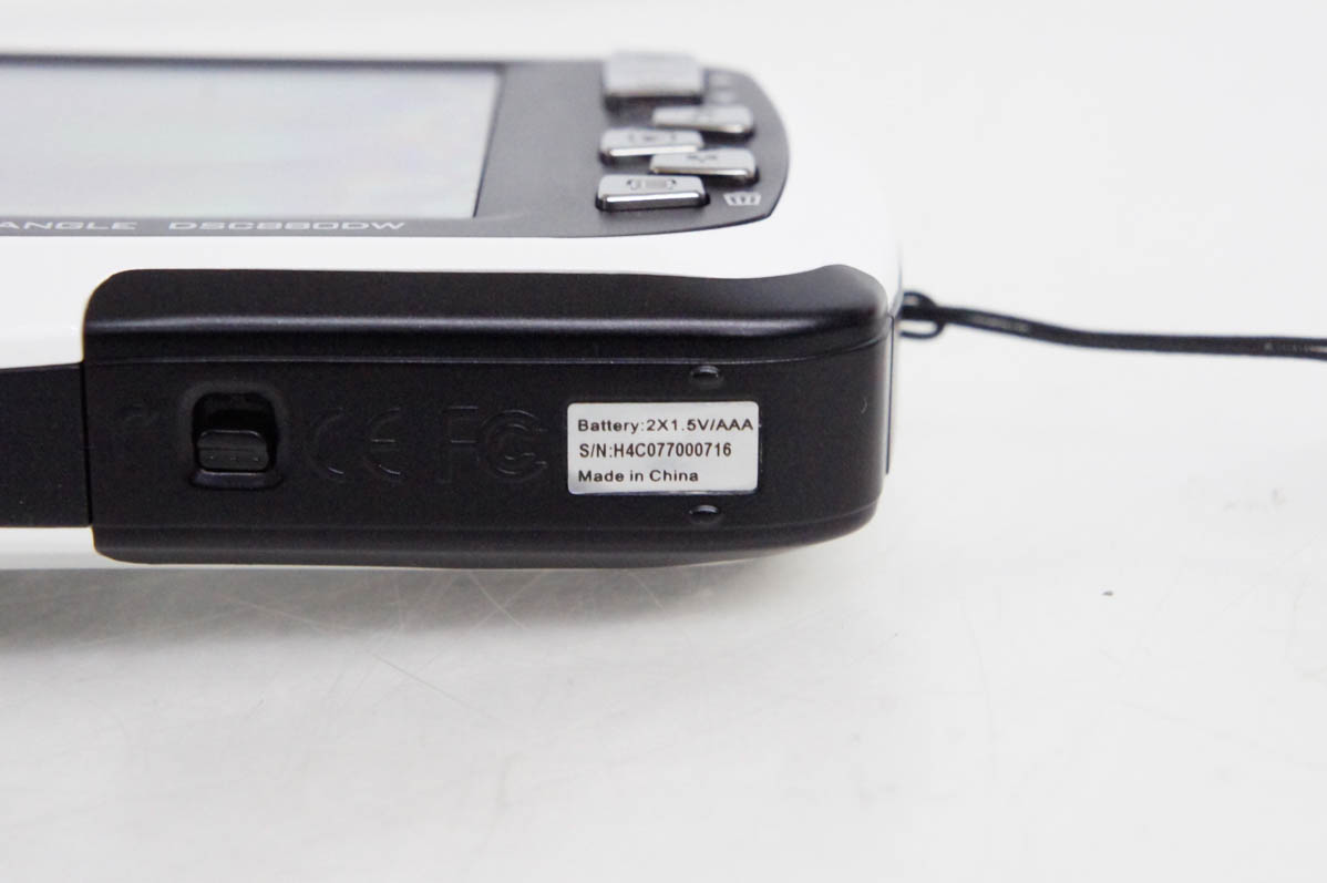 中古 Kenkoケンコー 防水デュアルモニターデジタルカメラ DSC880DW