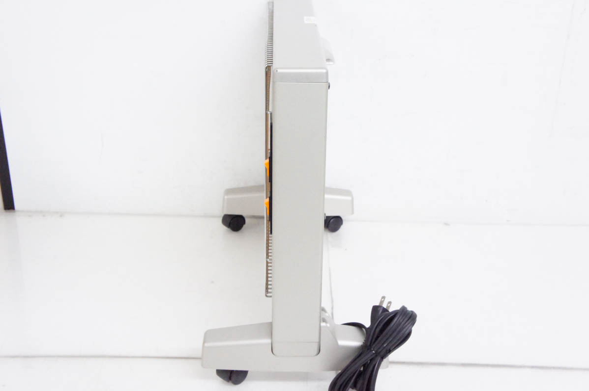 中古 遠赤外線暖房器 サンルミエキュート E800LS パールゴールド 遠