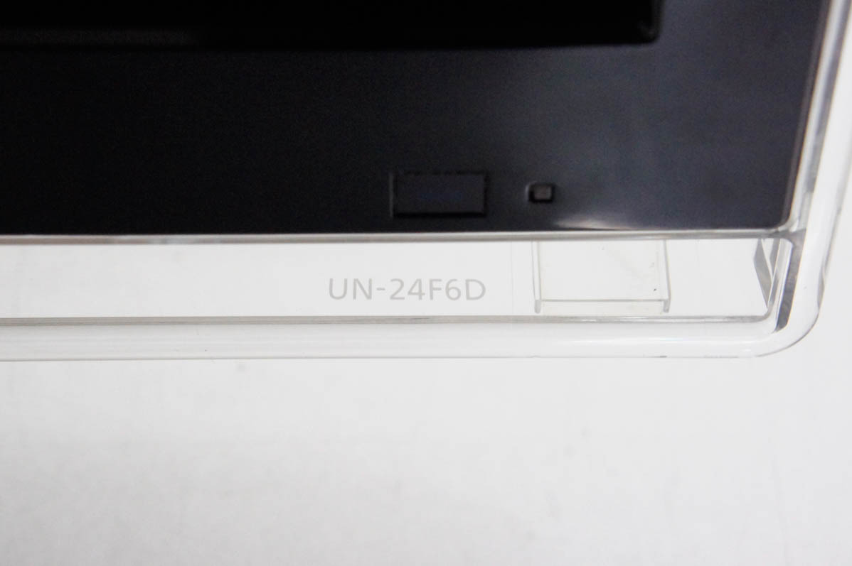 中古 Panasonicパナソニック 24型ポータブルテレビ UN-24F6D