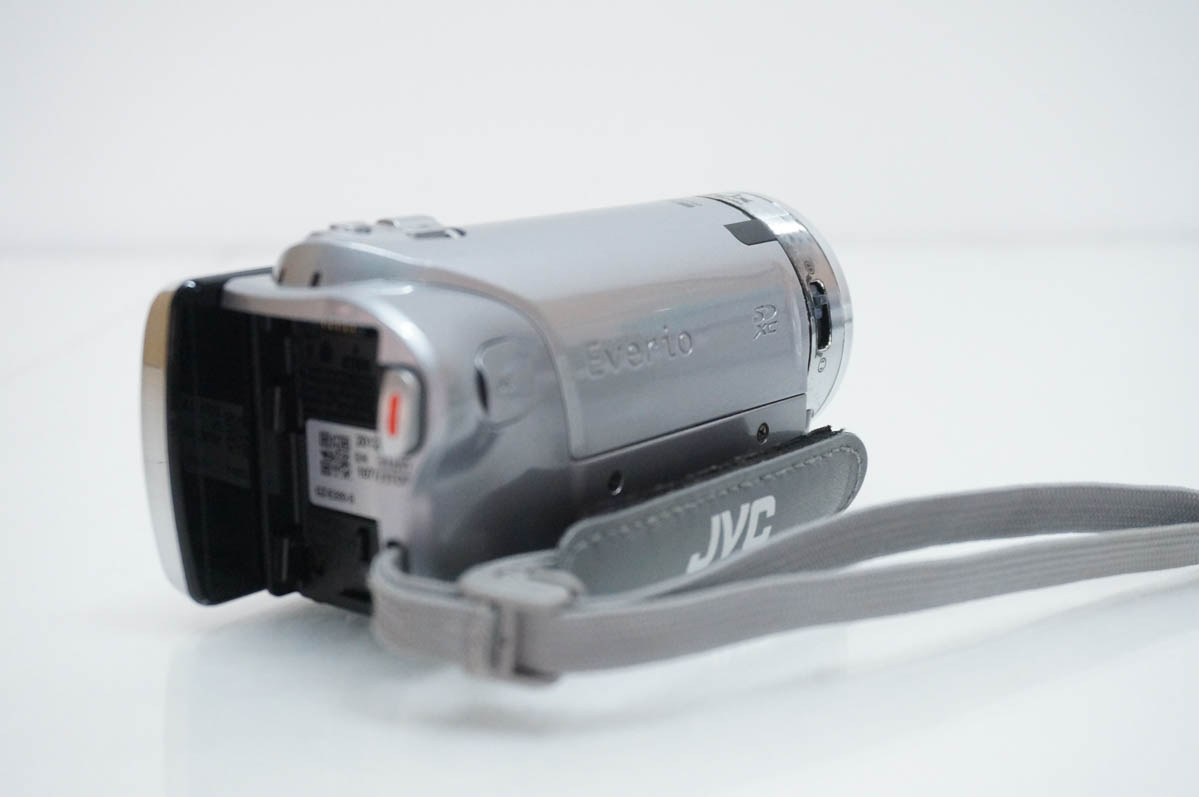 希少　動作品　大人気　JVCビクターエブリオ ビデオカメラ GZ-E220 中古 JVC Victorビクター デジタルムービー エブリオEverio GZ-E220