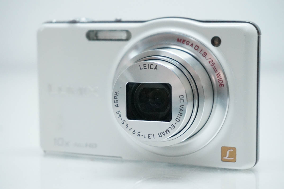 中古 Panasonicパナソニック コンパクトデジタルカメラ LUMIX 