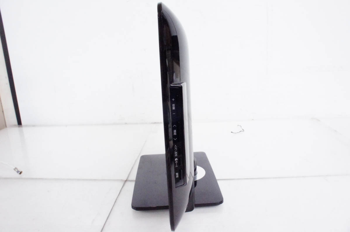 中古 SHARPシャープ 地上・BS・110度CSデジタルハイビジョン液晶