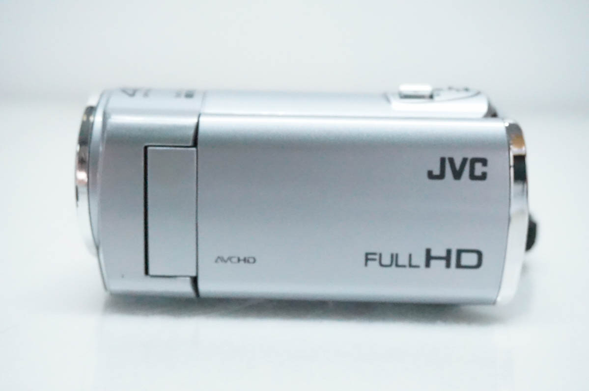 JVC Everio ビデオカメラ　GZ-E140-W 中古 JVC Victorビクター エブリオEverio ハイビジョンメモリービデオ