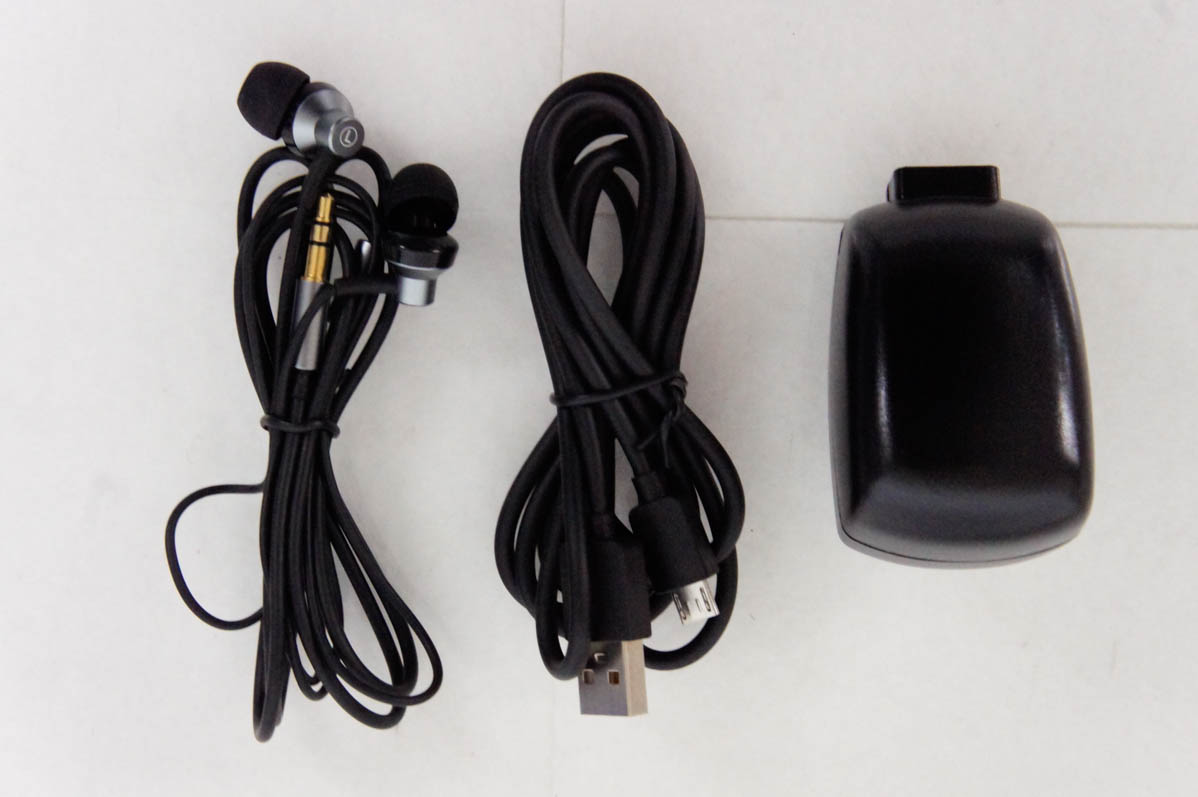 【即購入⭕️】 中古 ユーキャン どこでもお話プレーヤー「聞いて楽しむ日本の名作」「やさしく聞ける日本の名作」セット 【VQL1983456077】(12987円)