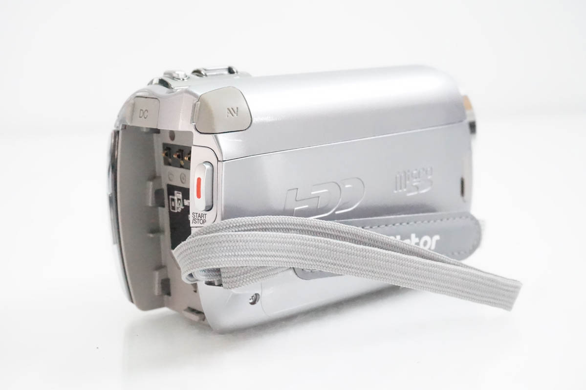 中古 JVC Victorビクター エブリオEverio ビデオカメラ GZ-MG840 60GB