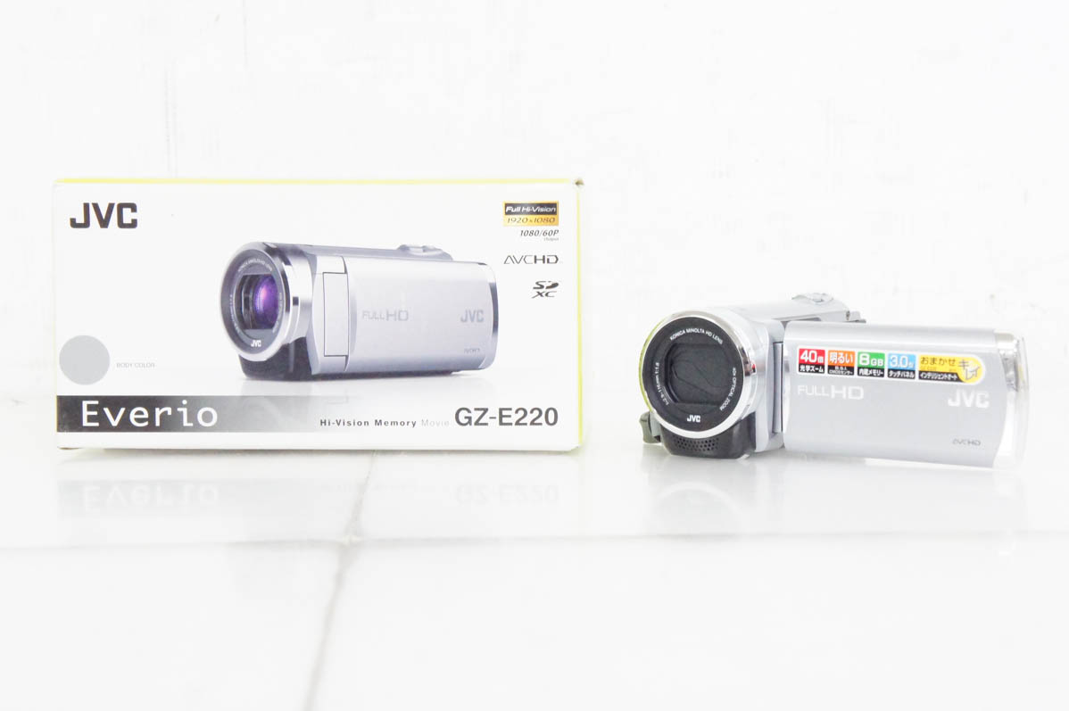 JVC  ビデオカメラ　EVERIO GZ-E220【美品】 JVCビデオカメラGZ-E220