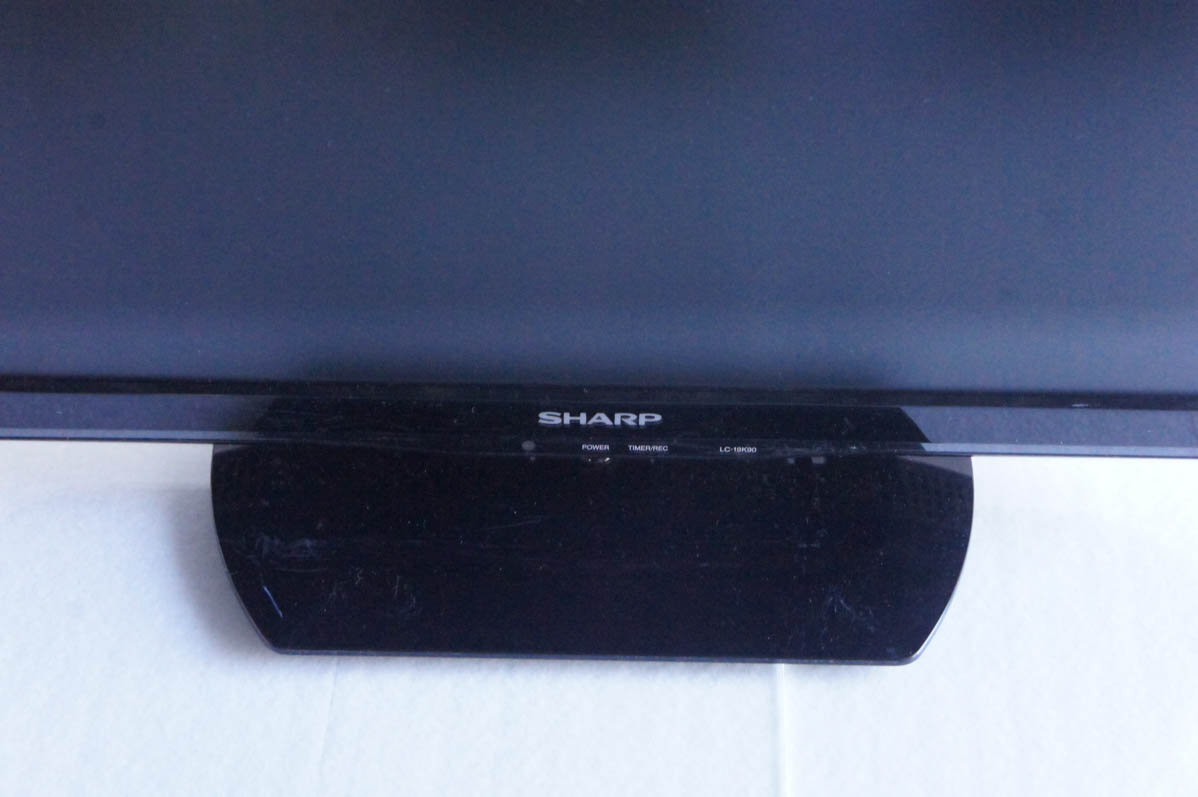 中古 C SHARPシャープ 地上・BS・110度CSデジタルハイビジョン液晶