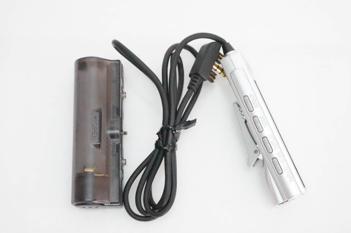 中古 SHARPシャープ 1ビット ポータブルMDプレーヤー MDLP対応 MD-DS8