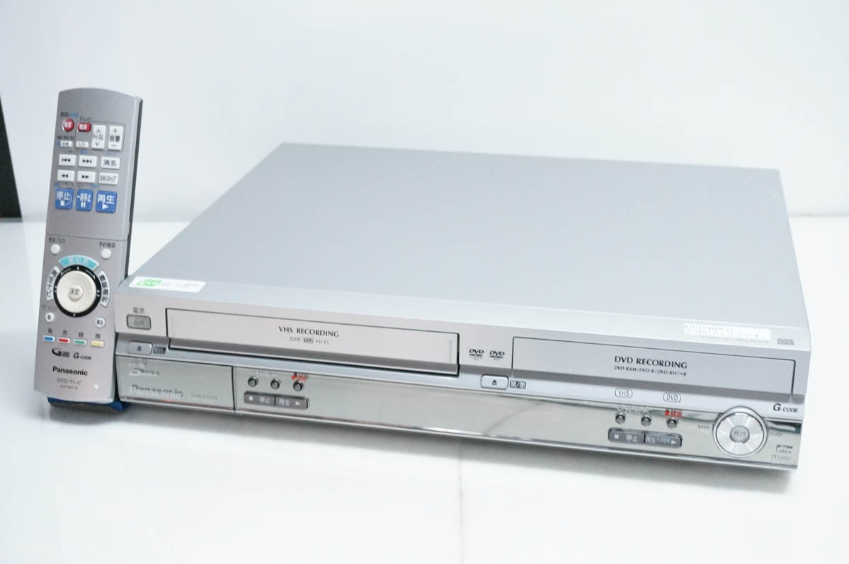 【中古】Panasonic DVD＆VHSレコーダー 本体　DMR-ES30V 中古 C Panasonicパナソニック VHSビデオ一体型DVDビデオデッキ DMR