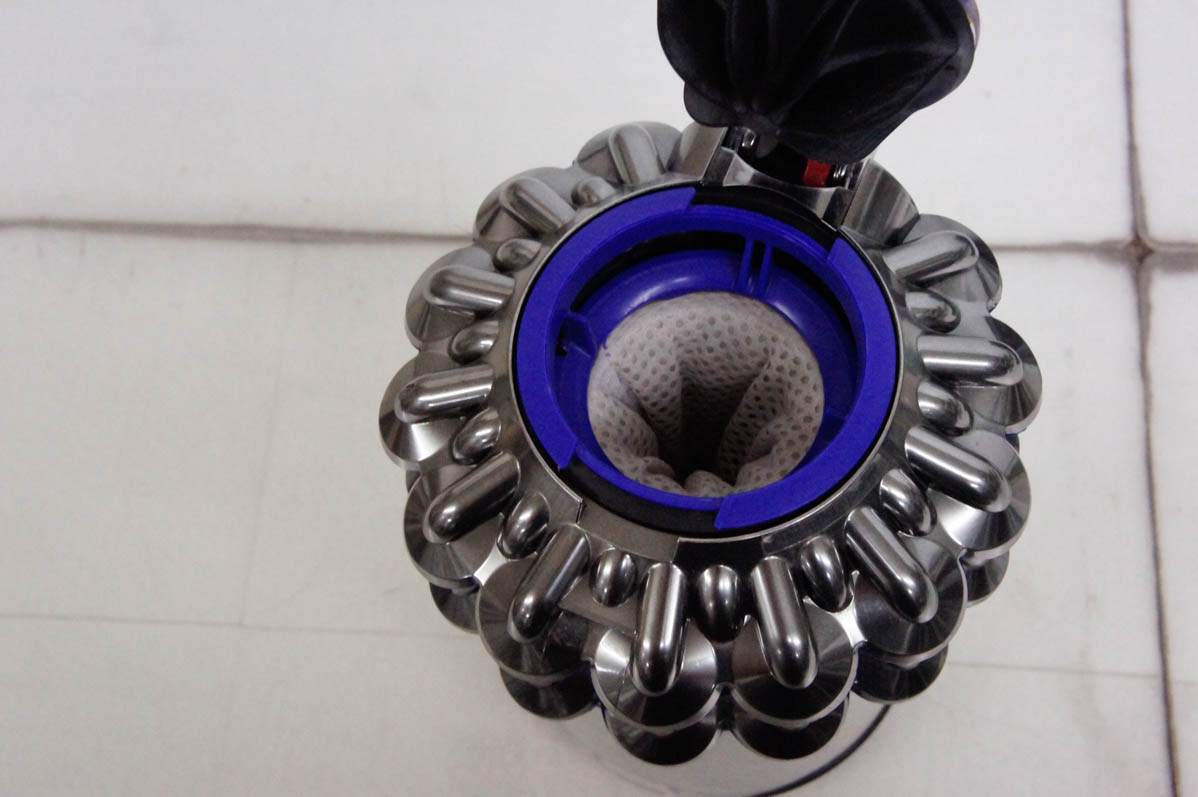 中古 本体のみ ダイソンDyson サイクロン式掃除機 DC63MH