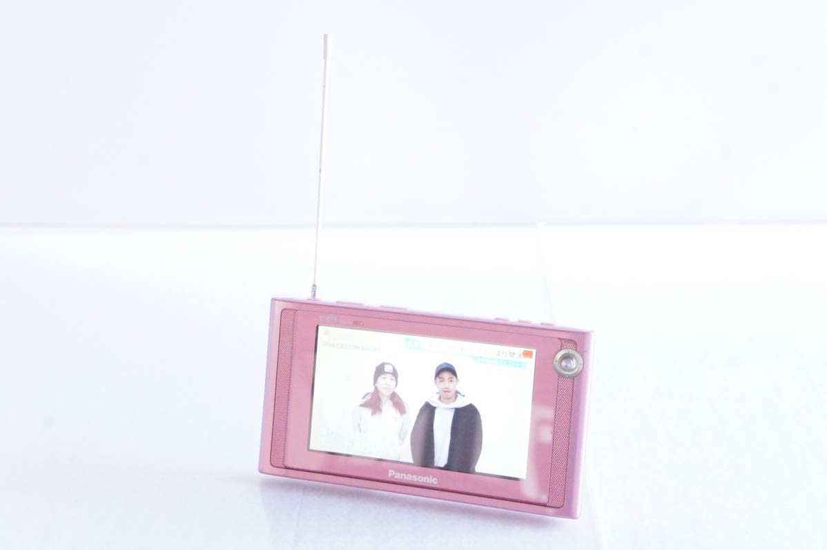 【送料込み】Panasonicパナソニック ポータブル防水TV SV-ME75 中古 Panasonicパナソニック ポータブルワンセグテレビ 5V型 VIERA