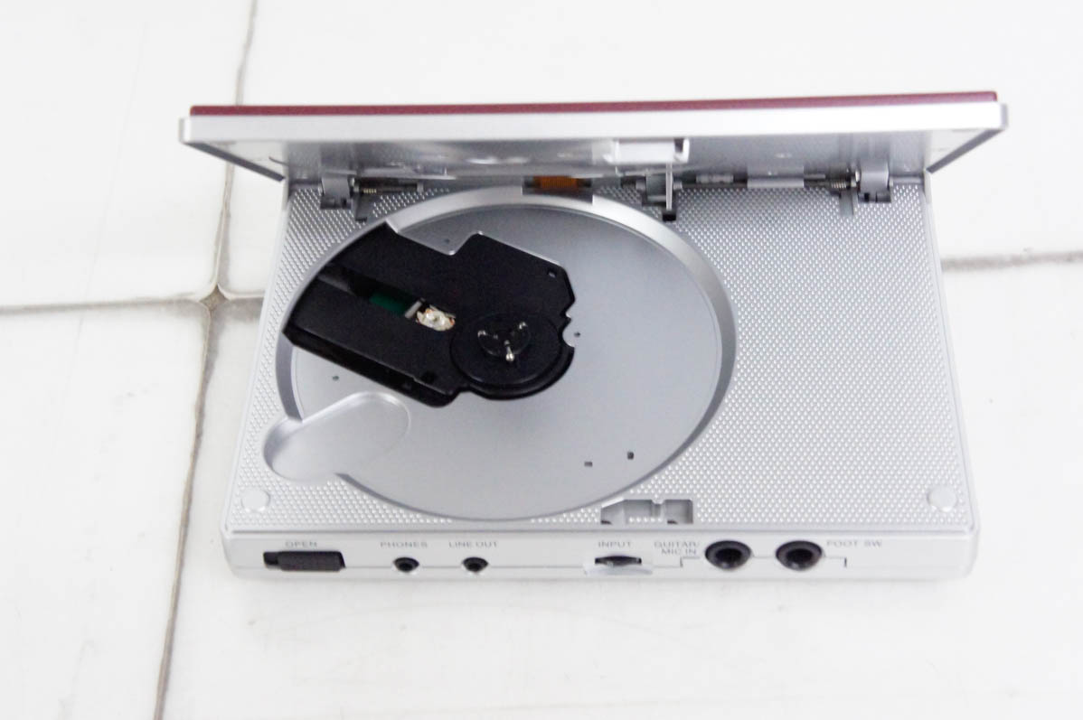 TASCAM CD-GT2 ポータブルギタートレーナー 中古 TASCAMタスカム ポータブルCDギタートレーナー CD-GT2 : エス