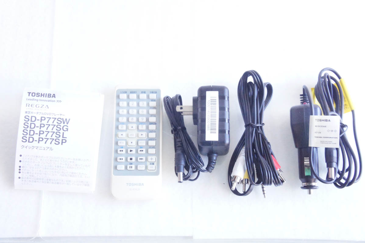 中古 東芝TOSHIBA 7V型ポータブルDVDプレーヤー REGZAレグザ SD-P77SW