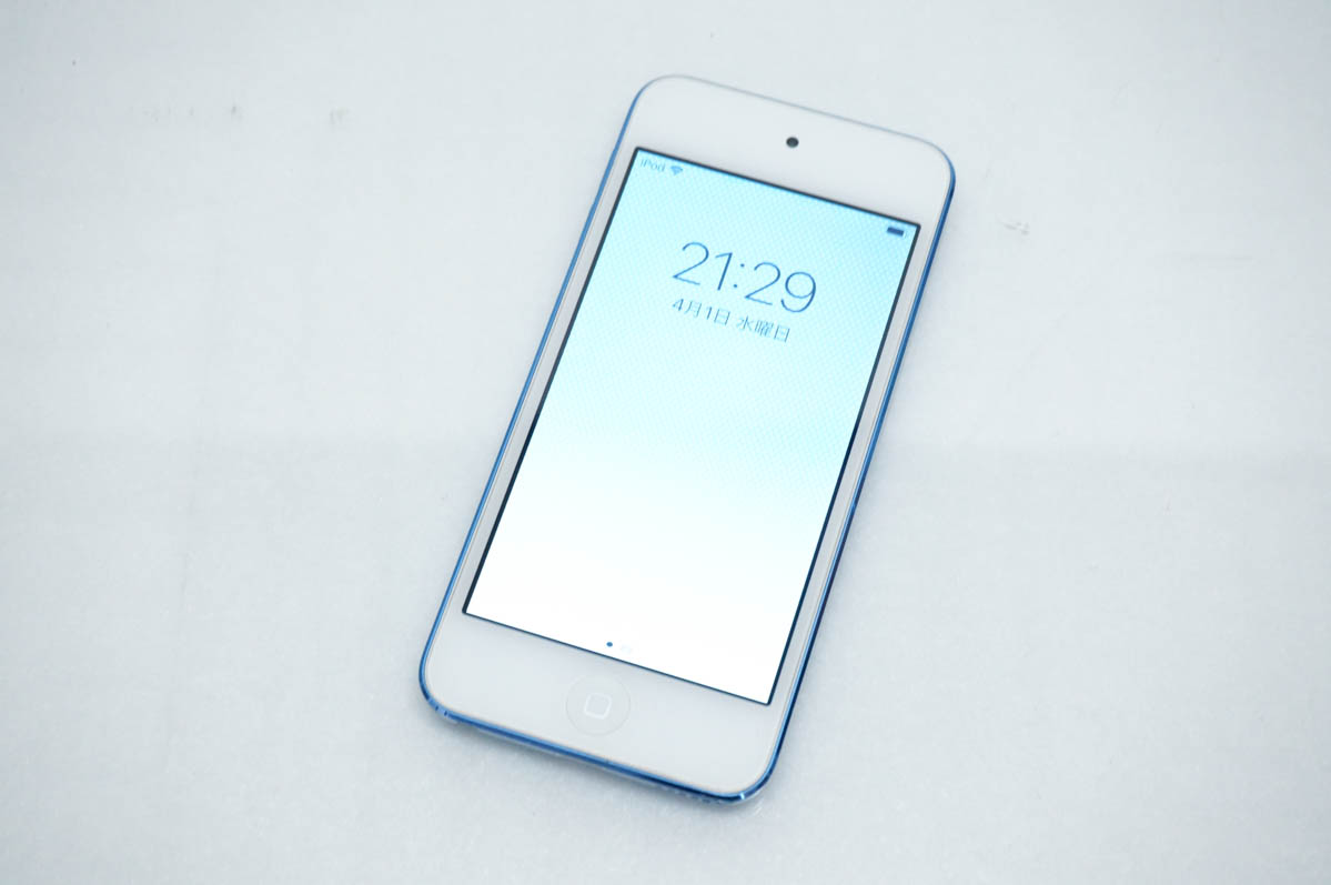 中古 Appleアップル 第7世代 iPod touch 32GB MVHU2J/A ブルー : エス