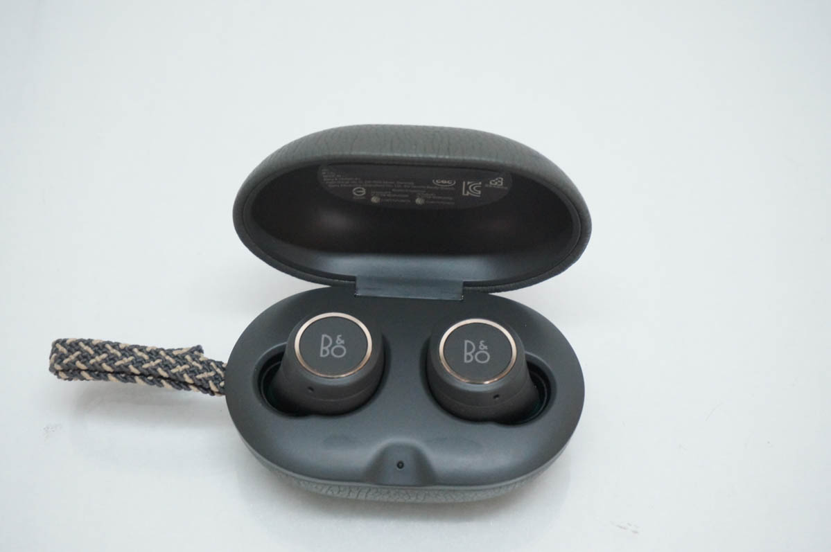中古 Bang&Olufsen B&O PLAY Beoplay E8 ワイヤレスイヤホン : エス