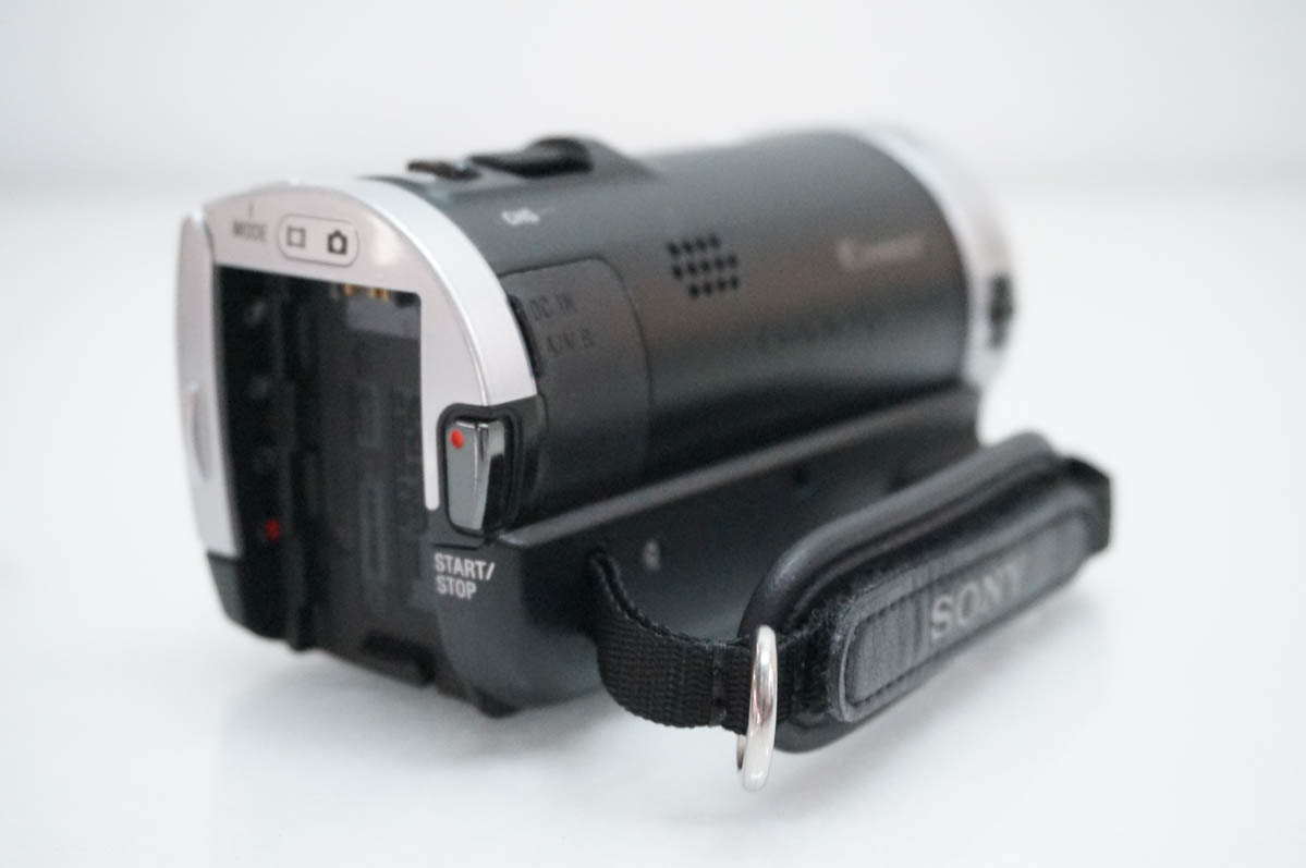 中古 SONYソニー ハンディカムHandycam デジタルHDビデオカメラ