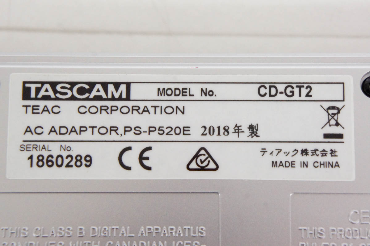 中古 TASCAMタスカム ポータブルCDギタートレーナー CD-GT2 中古 TASCAMタスカム ポータブルCDギタートレーナー CD-GT2