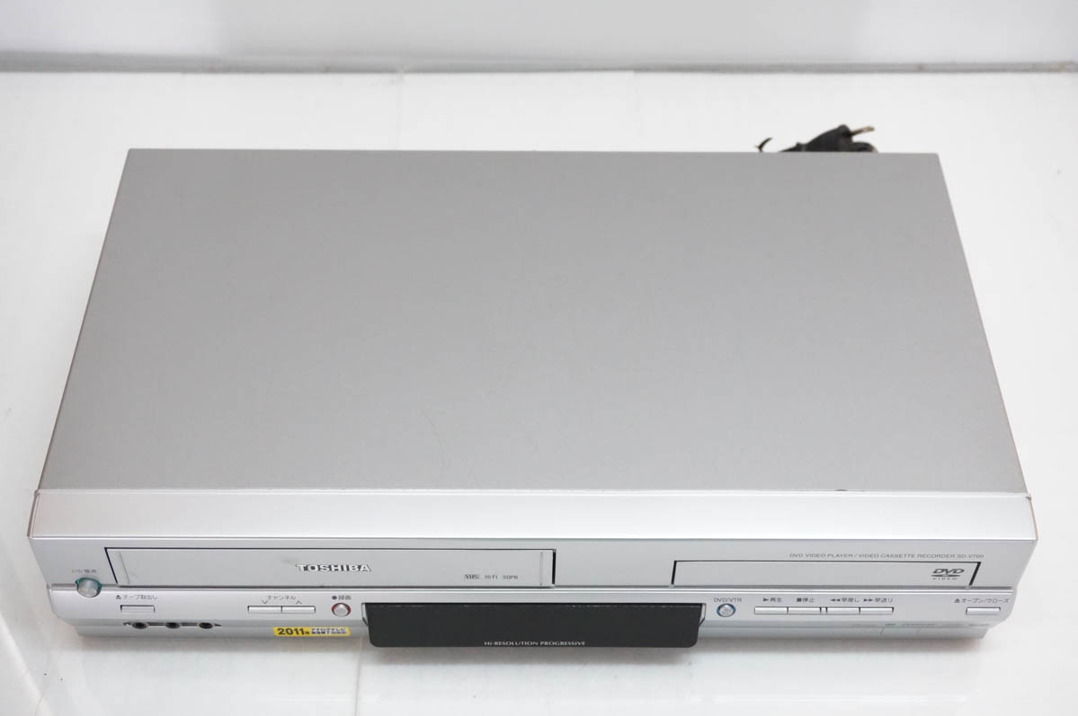 未開封未使用　東芝　SD-V700　VTR一体型DVDビデオプレイヤー 未開封未使用 東芝 TOSHIBA SD-V700 VTR一体型DVDビデオプレイヤー
