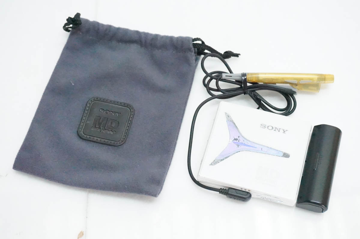 中古 C SONYソニー ポータブルMDプレーヤー MDウォークマン MZ-E90