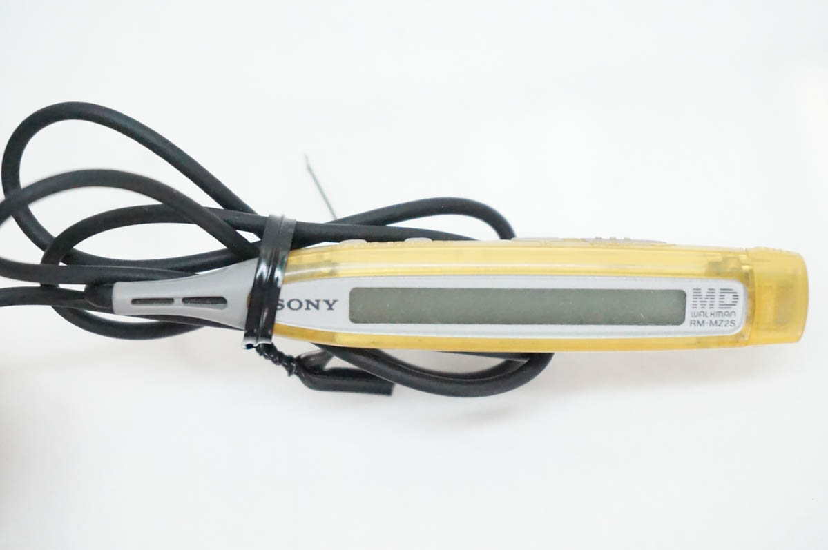 中古 C SONYソニー ポータブルMDプレーヤー MDウォークマン MZ-E90