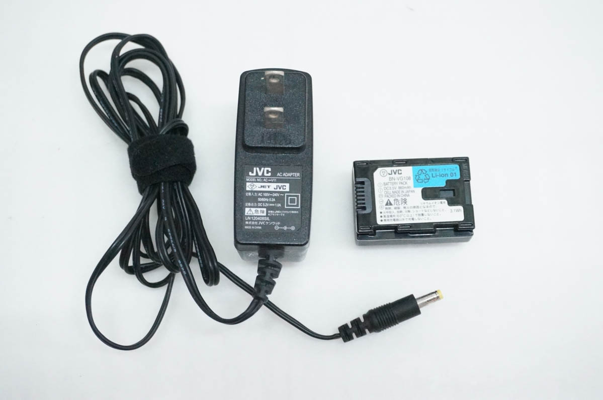 中古 JVC Victorビクター エブリオEverio デジタルビデオカメラ GZ