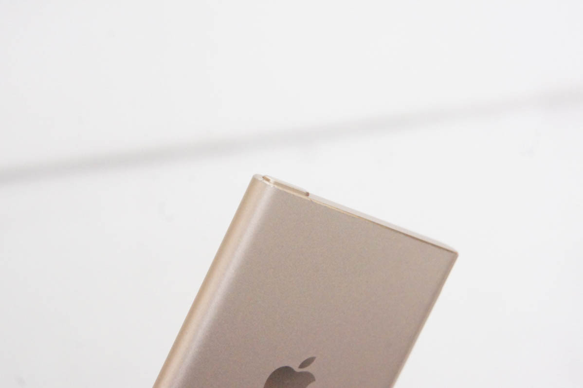 【美品】Appleアップル 第7世代 iPod nano ゴールド MKMX2J 中古 Appleアップル 第7世代 iPod nano 16GB ゴールド MKMX2J