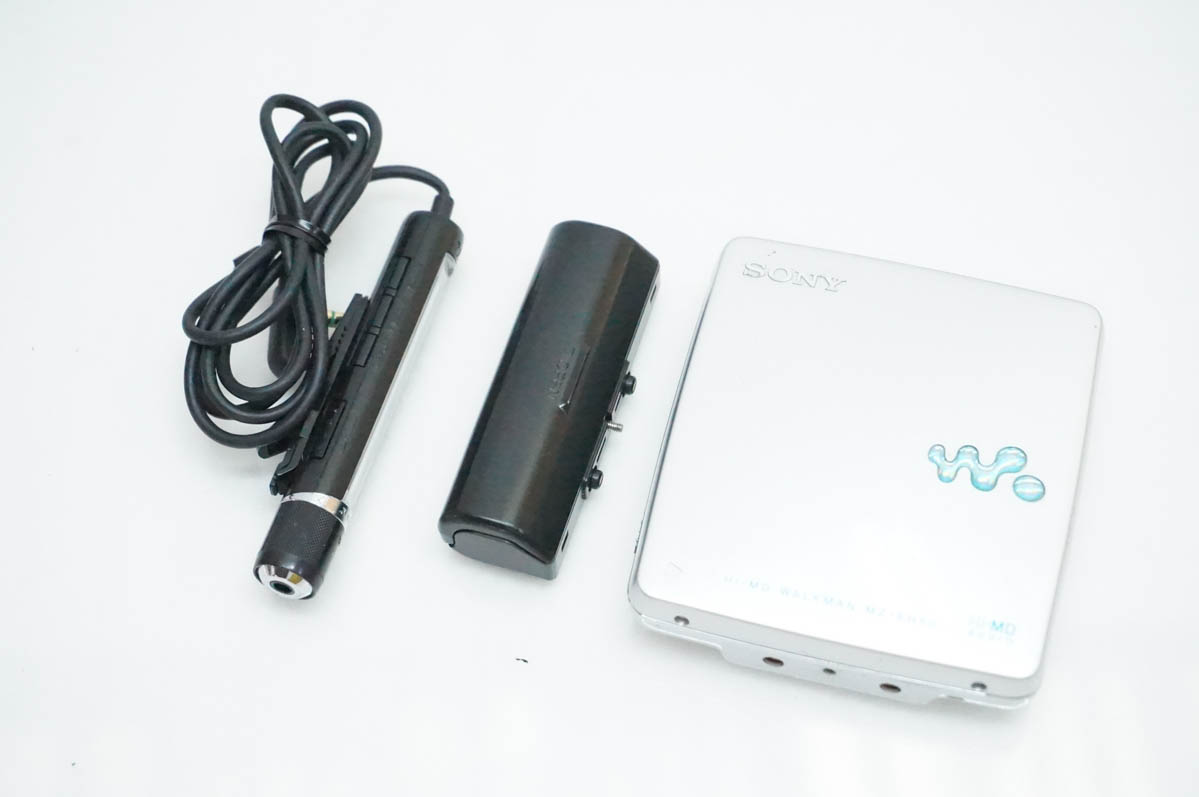 中古 SONYソニー ポータブルMDプレーヤー Hi-MDウォークマン MZ-EH50