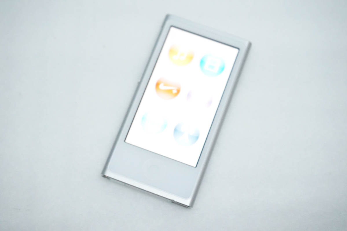 c*o様 アップル iPod nano 第7世代 MD480 銀色 26年8月B 中古 Appleアップル 第7世代 iPod nano 16GB シルバー MD480ZP : エス