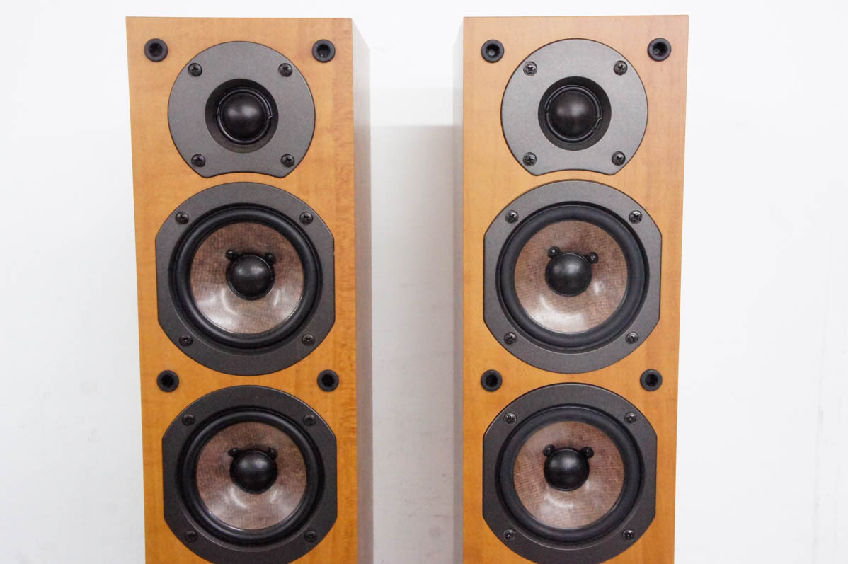 ONKYO  D-105F トールボーイ型スピーカー  D-105F 中古 ONKYOオンキヨー トールボーイスピーカー D-105F代引き不可