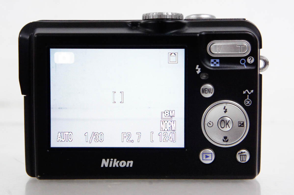 中古 C NIKONニコン コンパクトデジタルカメラ COOLPIXクールピクス P1 800万画素