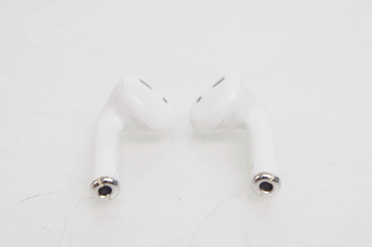 Apple AirPods 第2世代 イヤホン MV7N2J/A 本体 中古 楽天市場】【中古品】 Apple AirPods with Charging Case MV7N2J
