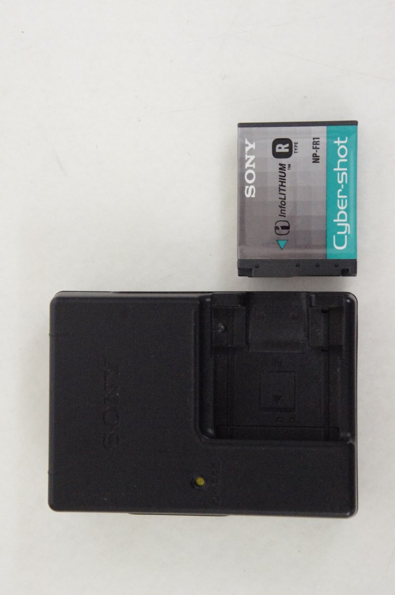 さ*こ様 【中古】SONY Cyber-shot DSC-T30 サイバーショッ Sony Cyber-shot DSC-T30 - digital camera - Carl Zeiss for