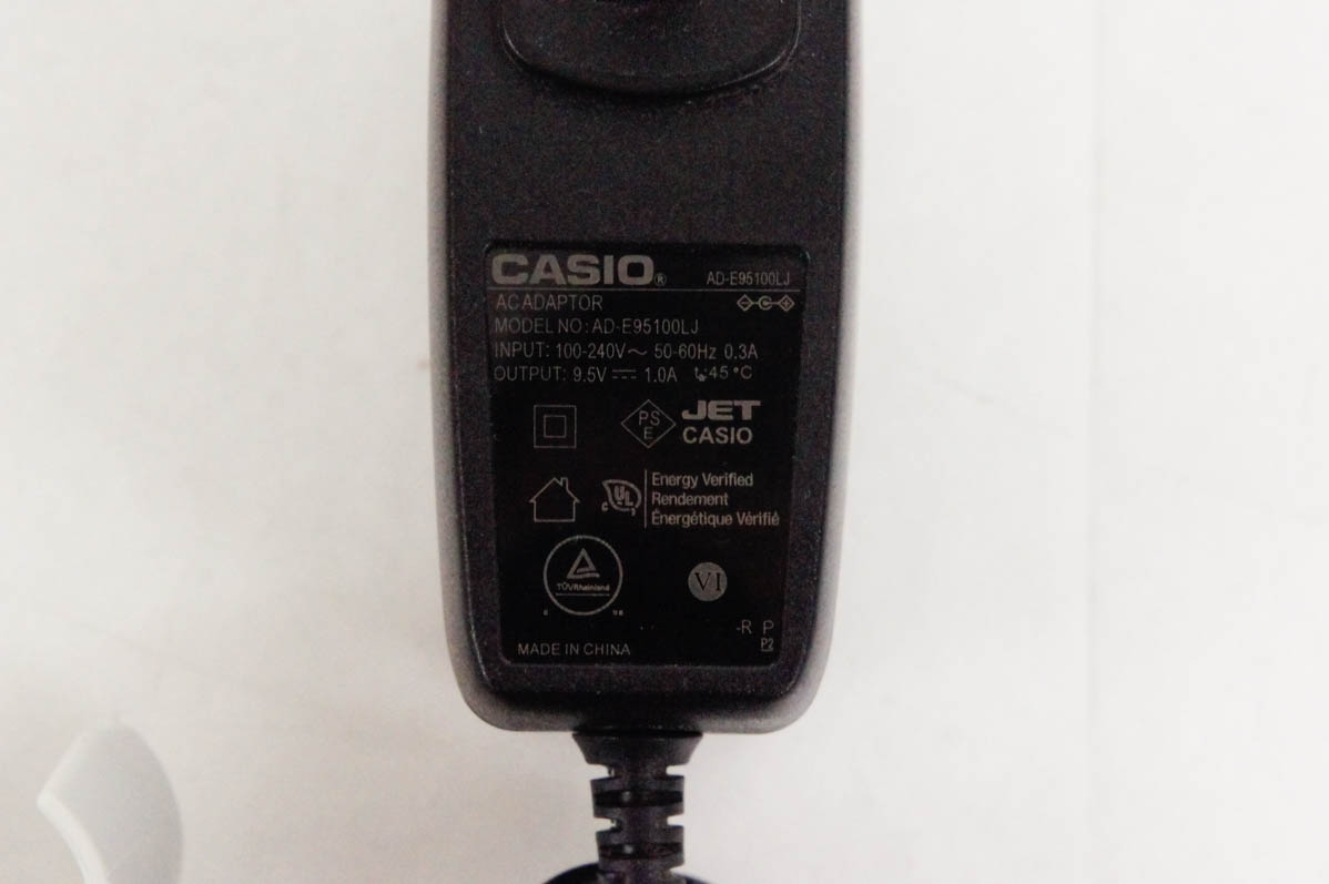 中古 CASIOカシオ 光ナビゲーションキーボード LK-516 電子キーボード