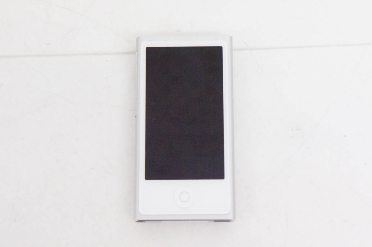動作確認済Apple iPod nano 第7世代　シルバー Amazon.co.jp: ミュージックプレーヤー iPod Nano 第7世代 16GB