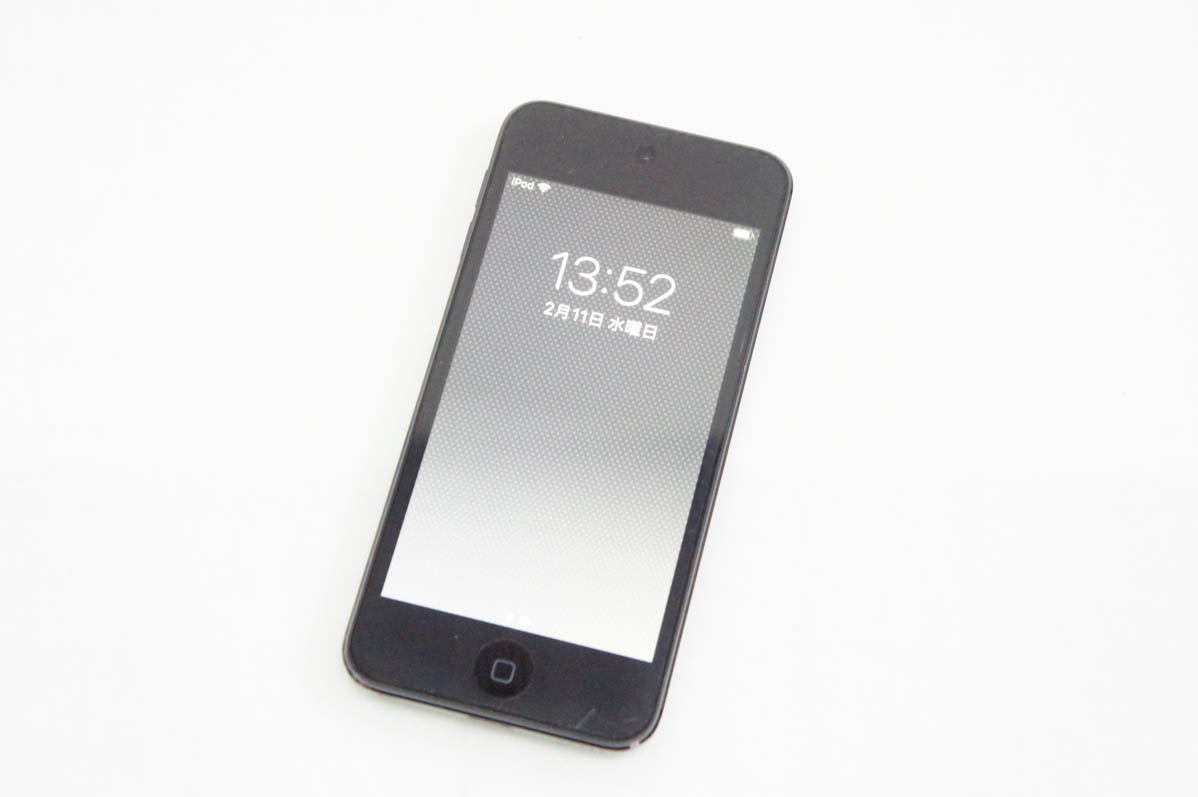 中古 Appleアップル 第7世代 iPod touch 32GB MVHW2J/A スペースグレイ