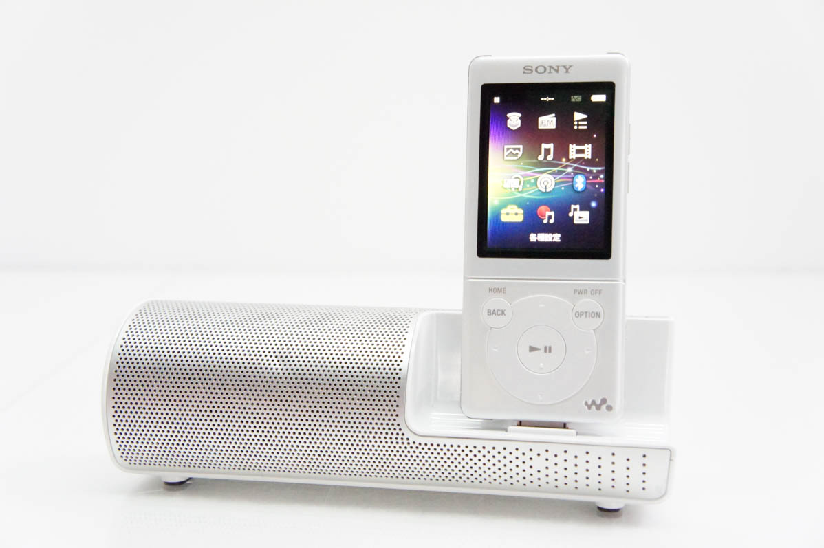 【中古】「非常に良い」SONY ウォークマン Sシリーズ [メモリータイプ] スピーカー付 8GB ホワイト NW-S774K/W 中古 SONYソニー メモリーオーディオ WALKMANウォークマン NW-S774K