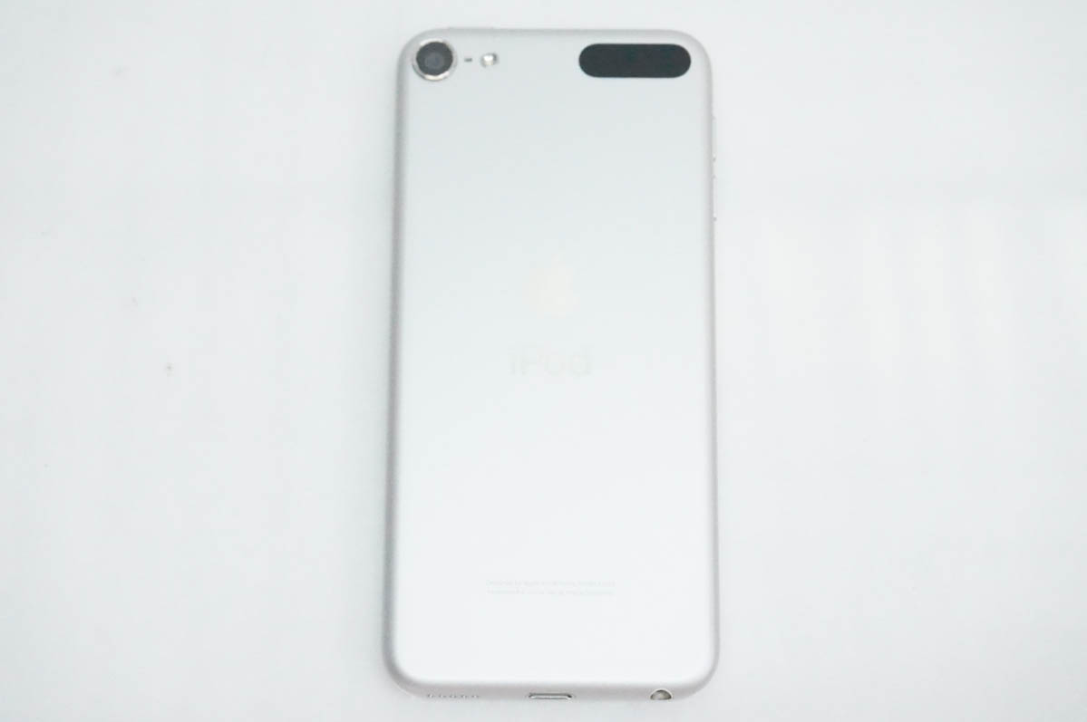 中古 Appleアップル 第7世代 iPod touch 32GB MVHV2J/A シルバー