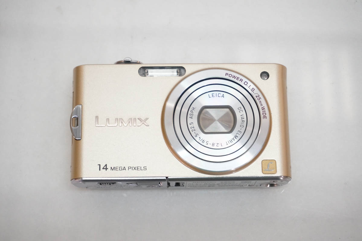 中古 Panasonicパナソニック コンパクトデジタルカメラ LUMIX