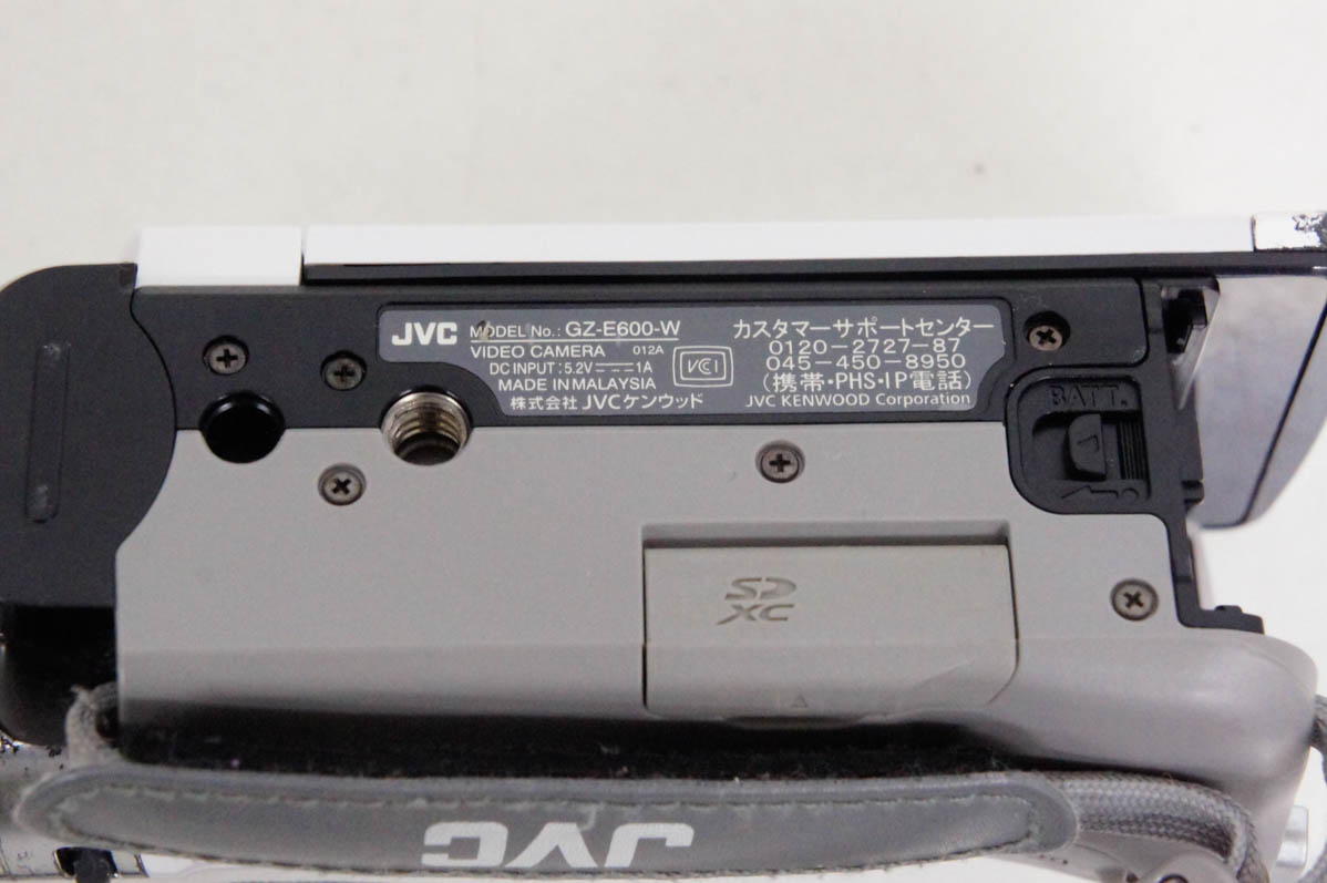 JVC Everio Hi-Vision GZ-E600 ビデオカメラ 中古 JVC Victorビクター エブリオEverio ハイビジョンメモリー
