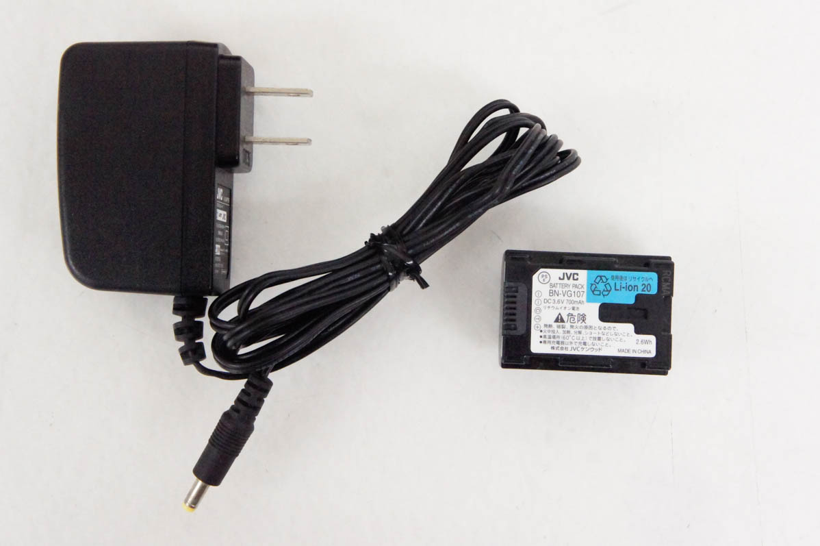 JVC GZ-E600 ビデオカメラ本体 付属品付き 中古 JVC Victorビクター エブリオEverio ハイビジョンメモリー