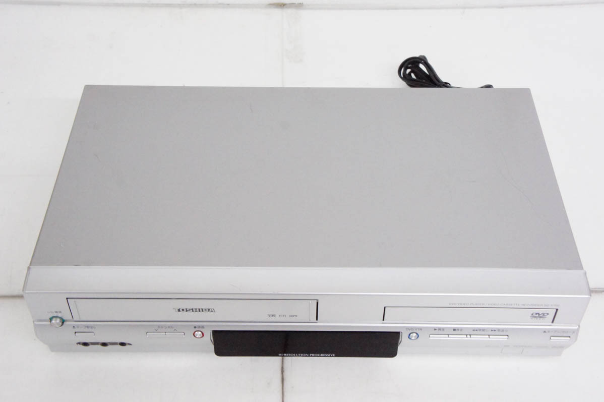 未開封未使用　東芝　SD-V700　VTR一体型DVDビデオプレイヤー 東芝 - 未開封未使用 東芝 SD-V700 VTR一体型DVDビデオプレイヤーの