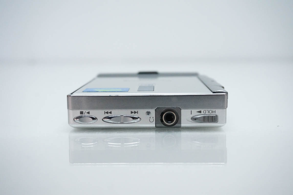 中古 Panasonicパナソニック ポータブルMDプレーヤー SJ-MJ30 : エス
