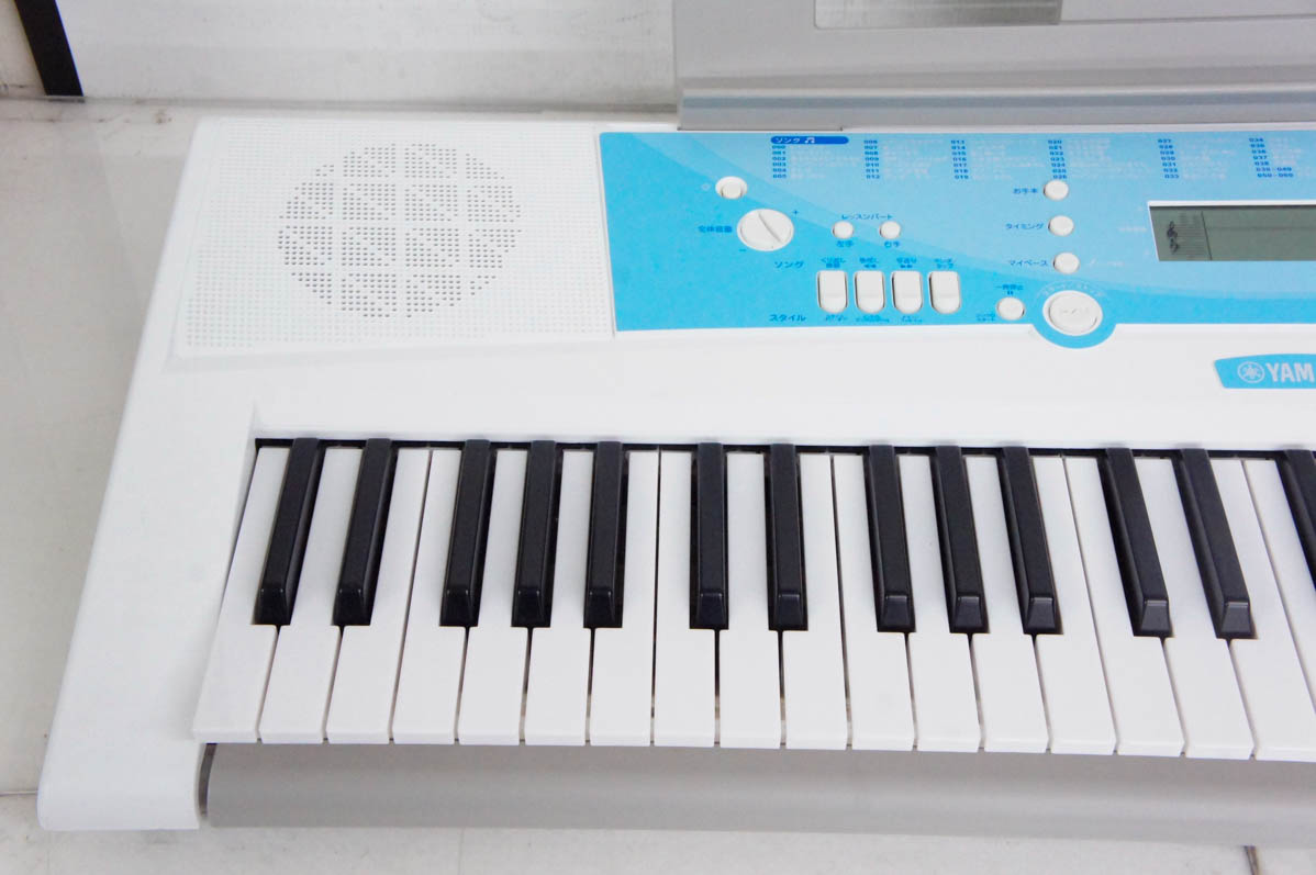 ヤマハ製電子キーボード（EZ-J220）