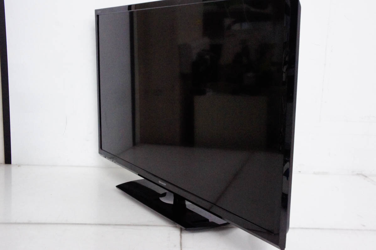 中古 SHARPシャープ 32V型ハイビジョン液晶テレビ AQUOSアクオス 2T