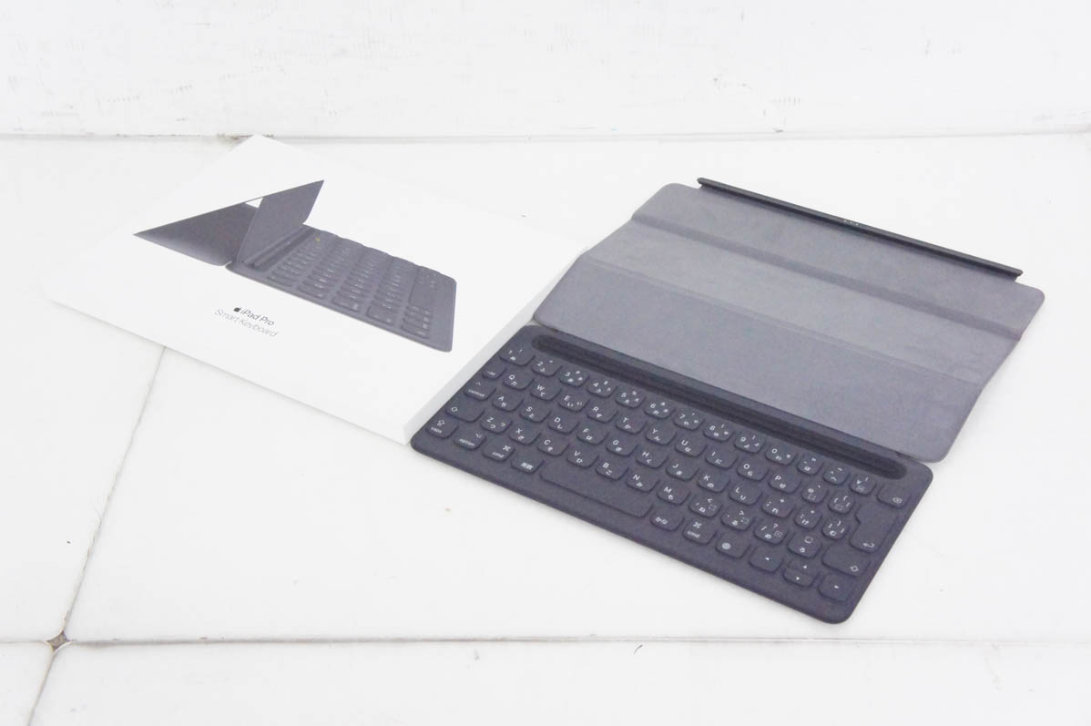 中古 Appleアップル 10.5インチiPad Pro用 Smart Keyboardスマートキーボード MPTL2J/A A1829｜snet-shop