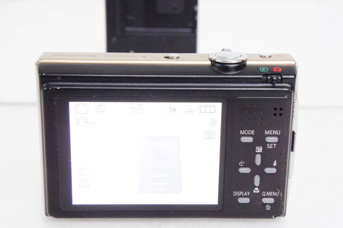 Camera Panasonic LUMIX 12x（コンパクトデジタルカメラ）｜カメラ