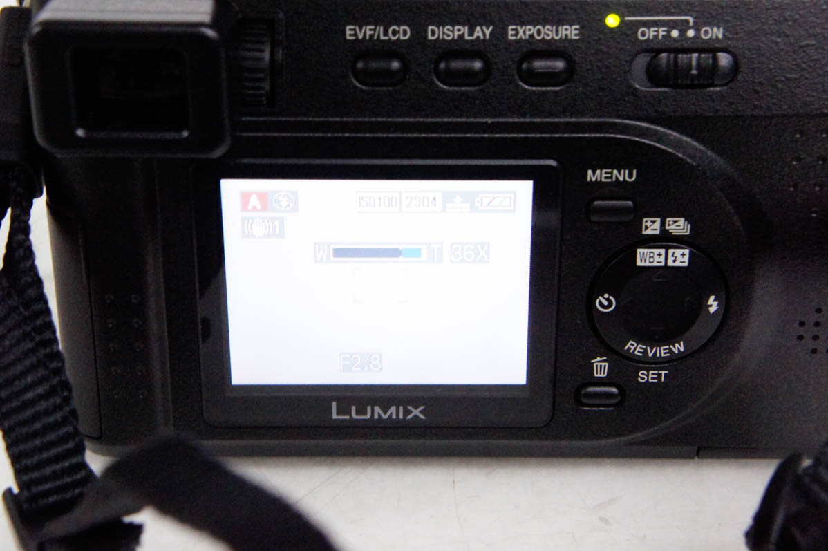 中古 Panasonicパナソニック デジタルカメラ LUMIX DMC-FZ10 400万画素